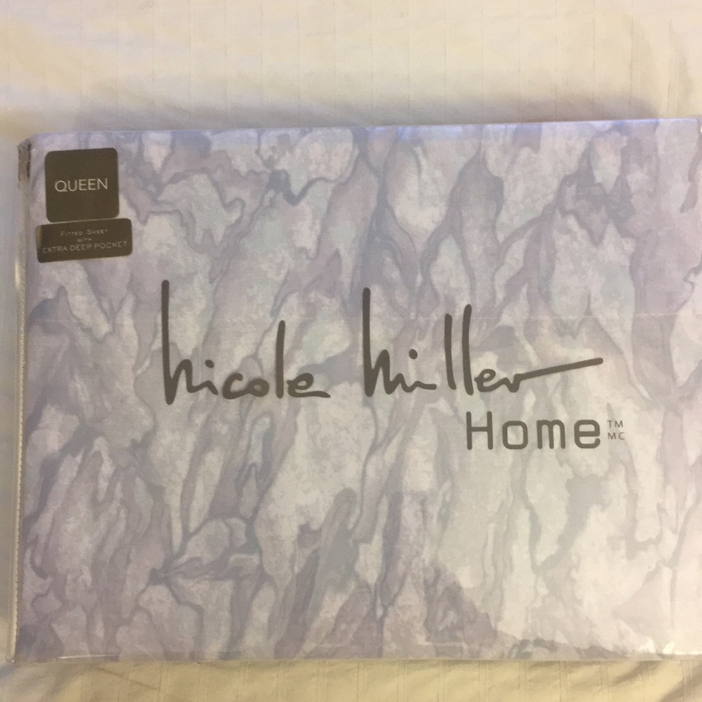 Nicole Miller Queen Sheet Set
